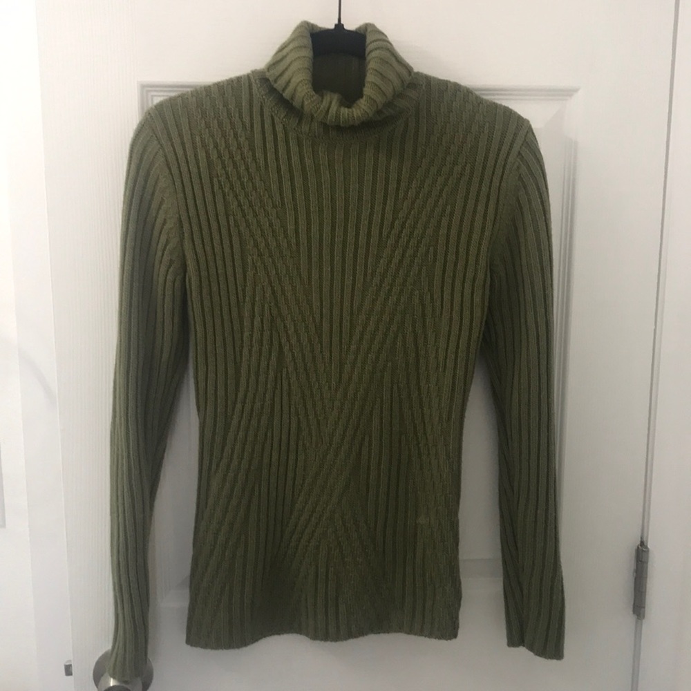Knitted green turtle neck sweater